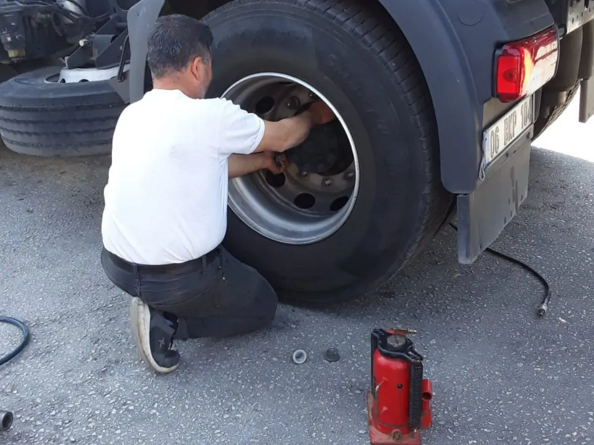 Arpaçay Oto Lastikçi